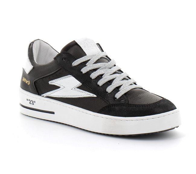 Basket mode basse à lacet pour femme NOUBAR black 10488